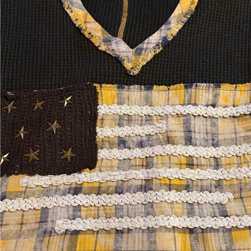 POL-Women’s NWT Black V-Neck Top with Yellow Plaid Patchwork Size S - Picture 8 of 8